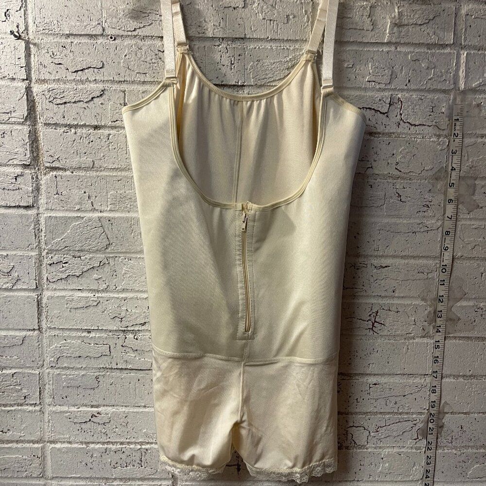 Vintage Ivory Full Body Shapewear Compression Suit XXL – Zipper Front & Lace Tri